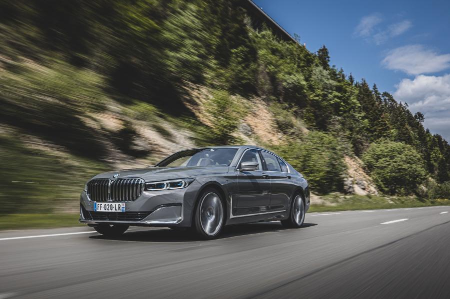  BMW 745e (G11) 2019 года  (WW) (фото 1 из 31)